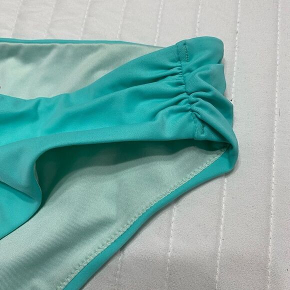 Victoria’s Secret Swim Bottom Women Size M - Picture 2 of 6